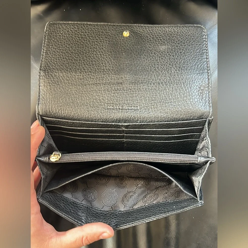 Michael Kors Flureton Pebble‎ Wallet - Picture 6 of 7